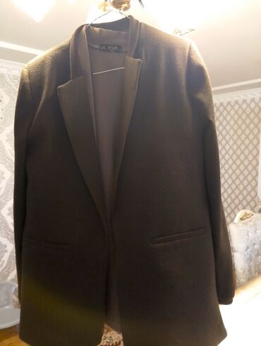 Köynək və bluzalar: Satılır səliqəli geyinilib — 4