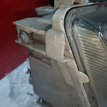 Передние фары: Передняя правая фара Mercedes-Benz 1994 г., Б/у, Оригинал — 8