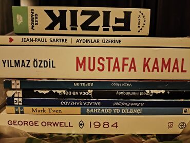 азербайджанская литература хрестоматия: Hamısı bir yerdə 20 manat. Kitabların vəziyyəti kitaba görə dəyişir