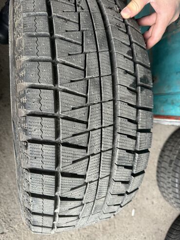 Шины: Шины 245 / 50 / R 18, Зима, Б/у, Комплект, Легковые, Япония, Bridgestone