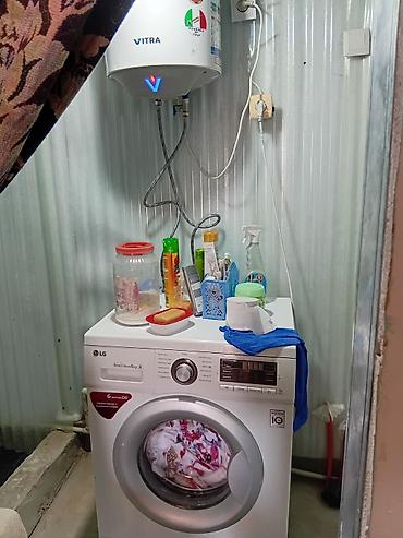 Продажа коттеджей и домов: Продаётся дом их 4 комнат,также рядом строиться новый дом стены — 10