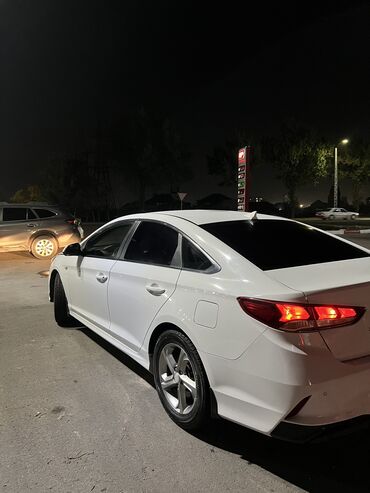 машина в росрочку: Hyundai Sonata: 2019 г., 2 л, Автомат, Газ, Седан