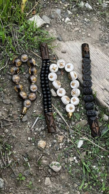 Təsbehlər: Təsbehlər hazər əldə var.
Çeşid çoxdu.
Çatdırılma edilir.
Əl işləridi — 18