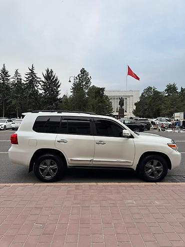 Toyota: Toyota Land Cruiser: 2014 г., 4.6 л, Автомат, Бензин, Внедорожник — 4