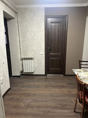 Продажа коттеджей и домов: 💫 Продается дом небольшой !!! 💫 Район : Дордой (Ак-Жар ) 📐 Площадь — 5