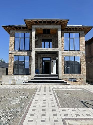 Продажа коттеджей и домов: Продается новый особняк с ремонтом! 🔥🔥🔥🔥 В Арча/Бешик 📍 Площадь: 380 — 1