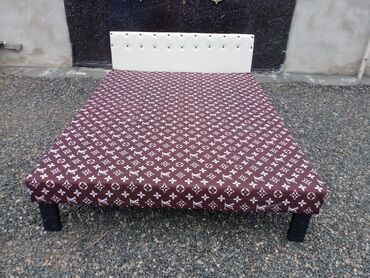 Çarpayılar: Kravat Təzə hazırları var Rəng seçimi var Bir nəfərlik kravat 60 — 2