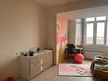 Продажа квартир: 5 комнат, 140 м² — 12