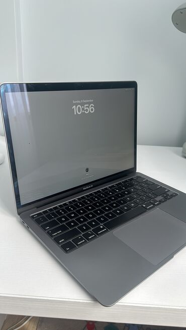 зарядка на macbook: Ноутбук, Apple, 8 ГБ ОЭТ, Intel Core i3, 13.3 ", Колдонулган, Жумуш, окуу үчүн, эс тутум SSD