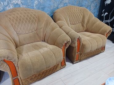 раритетная мебель: Классическое кресло, Для зала, Б/у