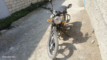 Мопеды, скутеры: 120 см3