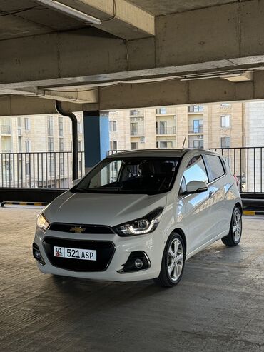 Chevrolet: Chevrolet Spark: 2016 г., 1 л, Бензин