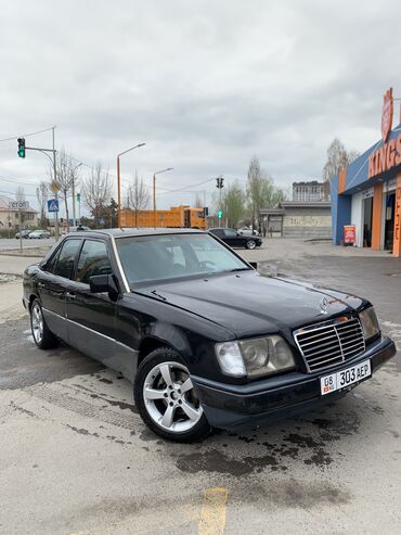 Mercedes-Benz: Mercedes-Benz E-Class: 1993 г., 2.3 л, Автомат, Газ, Седан