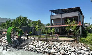 Посуточная аренда домов: 400 м², 5 комнат, Бассейн, Бронированные двери, Видеонаблюдение — 14