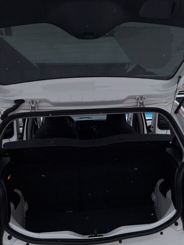 Volkswagen: Volkswagen Up: 1 l | 2016 г. Hečbek — 7