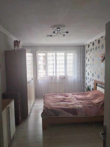 Köhnə tikili: Bakı, 5 otaqlı, Köhnə tikili, m. Xalqlar Dostluğu, 106 kv. m — 2