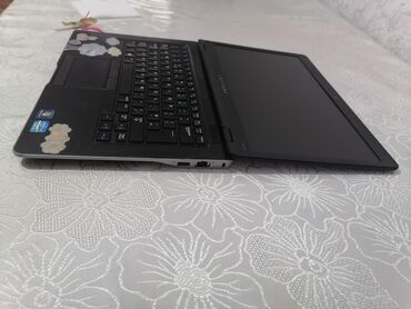 ucuz nodbuk: Dell Latitude ultrabook noutbuk Xüsusiyyətlər: - Ekran: təxminən 14"