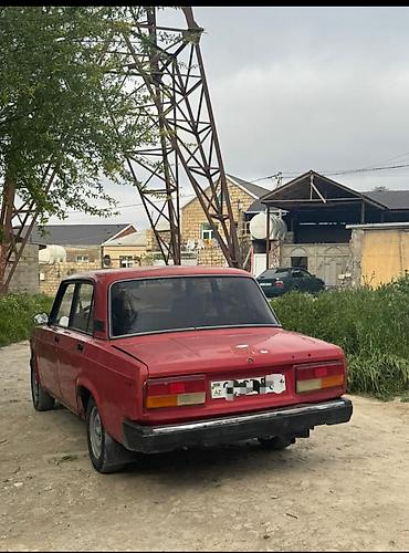 VAZ (LADA): VAZ 2107 sedan - Kuzov: 4 qapılı sedan, qırmızı rəng - Mühərrik — 4