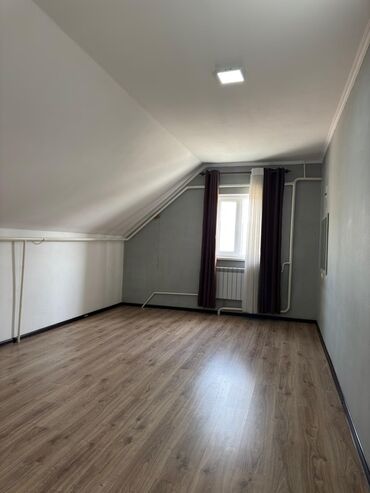 Продажа домов: Дом, 210 м², 5 комнат, Собственник, Старый ремонт — 9