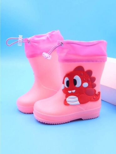 Čizme: Cena:2000din Dostupni — 1