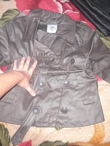 Ветровки: Актуально,без лишних вопросов.Продаются 4 куртки весна- осень,тонкие — 8