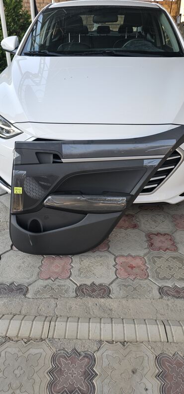 купить настольный теннис: Дверная карта Hyundai 2018 г., Новый, Оригинал