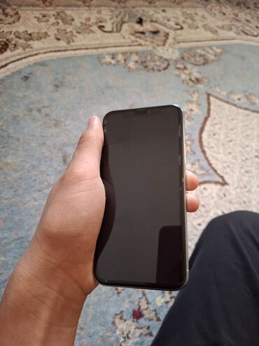 скупка швейны машин: IPhone 11 Pro, Колдонулган, 256 ГБ, Күмүш, 66 %