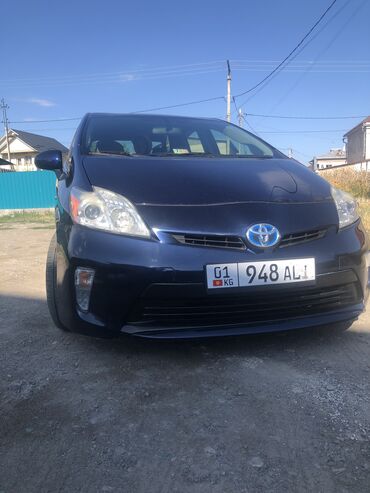 семейное авто: Toyota Prius: 2014 г., 1.8 л, Автомат, Гибрид, Хэтчбэк