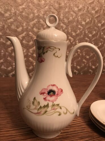 Наборы посуды: Продаю уникальный cервиз Grаf Vоn Неnnеberg Рorzеllаn, 1777 гoда at lalafo.kg — 2 Наборы посуды: Продаю уникальный cервиз Grаf Vоn Неnnеberg Рorzеllаn, 1777 гoда — 2