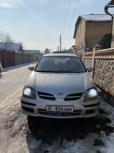 Nissan: Nissan Almera Tino: 2001 г., 1.8 л, Механика, Бензин, Хэтчбэк