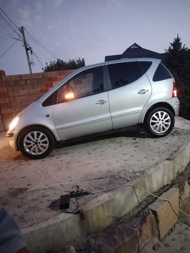 Mercedes-Benz: Mercedes-Benz A-class: 2003 г., 1.4 л, Типтроник, Бензин, Хэтчбэк — 4