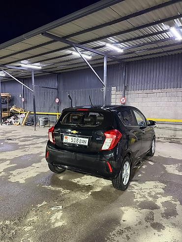 Продажа авто: Chevrolet Spark: 2017 г., 1 л, Автомат, Бензин, Хэтчбэк — 4