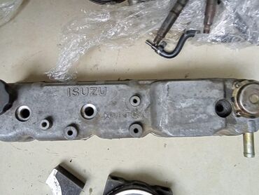 Sbor motorlar və silindr başlıqları: ISUZU dizel mühərriki üçün komple silindr başlığı və əlavə hissələr - — 22