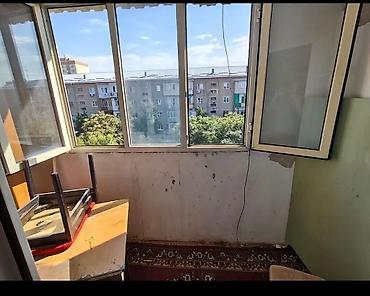 Продажа квартир: 3 комнаты, 60 м², 5 мкр Индивидуалка, 5 этаж, Старый ремонт — 5