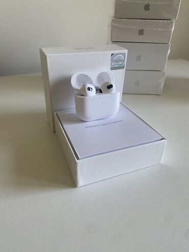 нашейные наушники: Беспроводные наушники Apple AirPods 3-го поколения в белом цвете