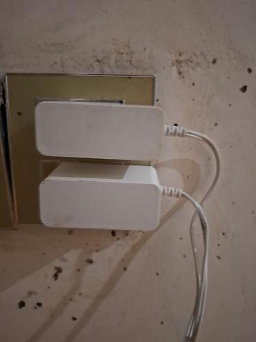 modem usb: İki ədəd Wi‑Fi router Xüsusiyyətlər: - Hər biri 4 xarici antenalı — 2