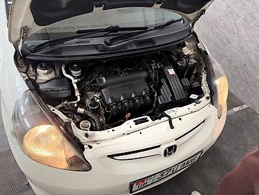 Honda: Honda Fit: 2003 г., 1.3 л, Вариатор, Бензин, Хэтчбэк — 11