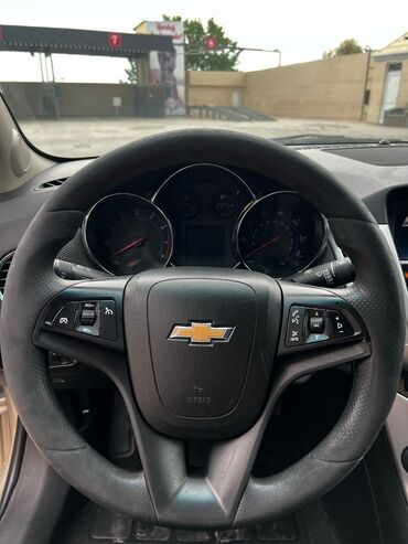 Chevrolet: Chevrolet Cruze: 1.4 l | 2015 il 289000 km Sedan — 11