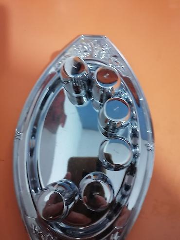 plastične čašice za rakiju: Set za rakiju – metalna tacna sa 6 čašica - Elegantna, izdužena tacna — 1