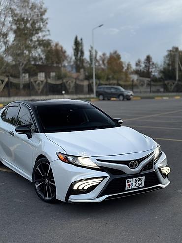 Toyota Camry: 2019 г., 2.5 л, Автомат, Бензин, Седан