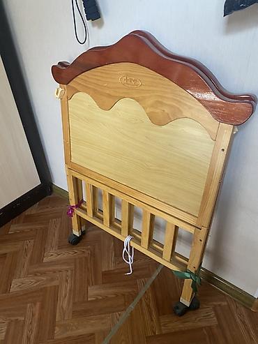 картонный домик: Продается деревянная детская кроватка-манеж. Состояние хорошее — 5