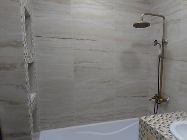 Ванны: Встроенная ванная зона с нишами и комплектом сантехники - Ванна — 2