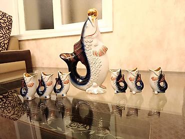 balıq suvenir: Porseleyn “balıq” dəst-içki servisi - Tərkib: 1 ədəd böyük qrafin — 2