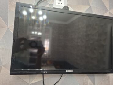 140 ekran televizor qiymetleri: İşlənmiş Televizor Samsung 55" Ünvandan götürmə