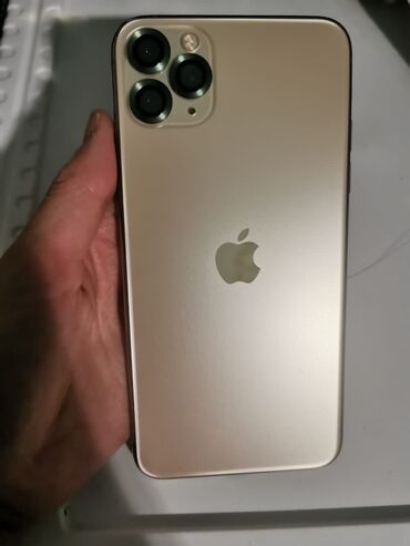 Apple iPhone: IPhone 11 Pro Max, Б/у, 256 ГБ, Золотой, Зарядное устройство, Защитное стекло, Чехол, 80 %