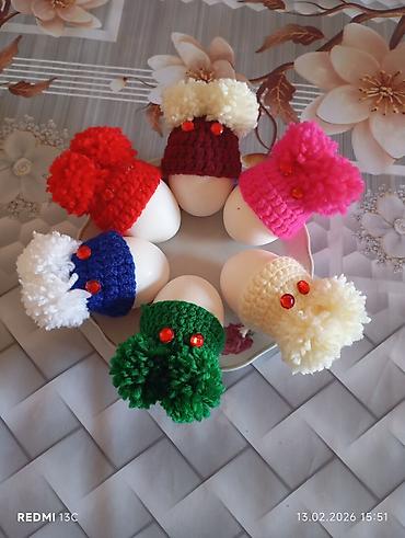 Bayram üçün digər mallar: Əl işləri toxunma Novruz bayramının bəzəyir yumurta papağı Əlimizdə — 1