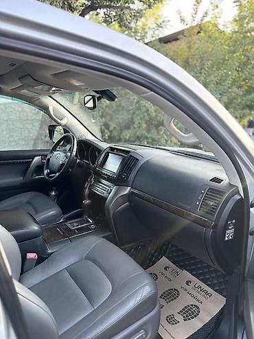 lend cruizer: Toyota Land Cruiser: 2010 г., Бензин, Внедорожник — 10