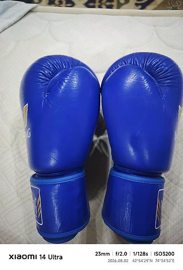 Перчатки: Боксёрские перчатки WESING (AIBA Approved), синие Почти новые, носили — 3