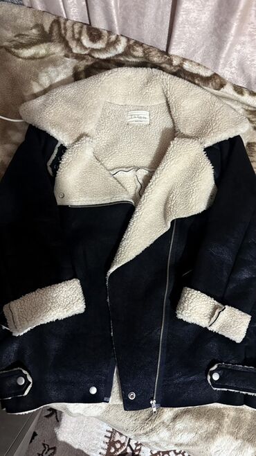 кышкы кийимдер: Дублёнка-жакет с овчиной, женская - Цвет: чёрный с молочно‑белым