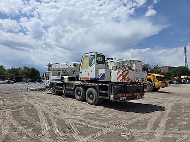 автокран зумлион: Автокран, Zoomlion, 2013 г., от 30 м — 2